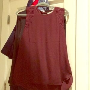 Sleeveless burgundy blouse